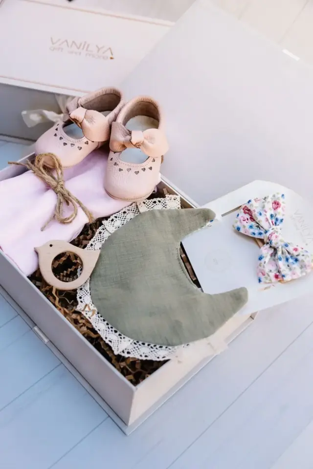 Kız Bebek Hediye Seti - Yenidoğan Hediyesi - Haki