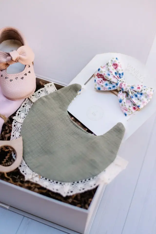 Kız Bebek Hediye Seti - Yenidoğan Hediyesi - Haki