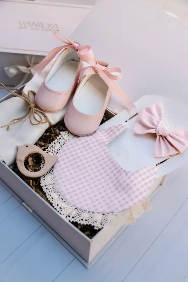 Kız Bebek Hediye Seti - Yenidoğan Hediyesi - Pötikare