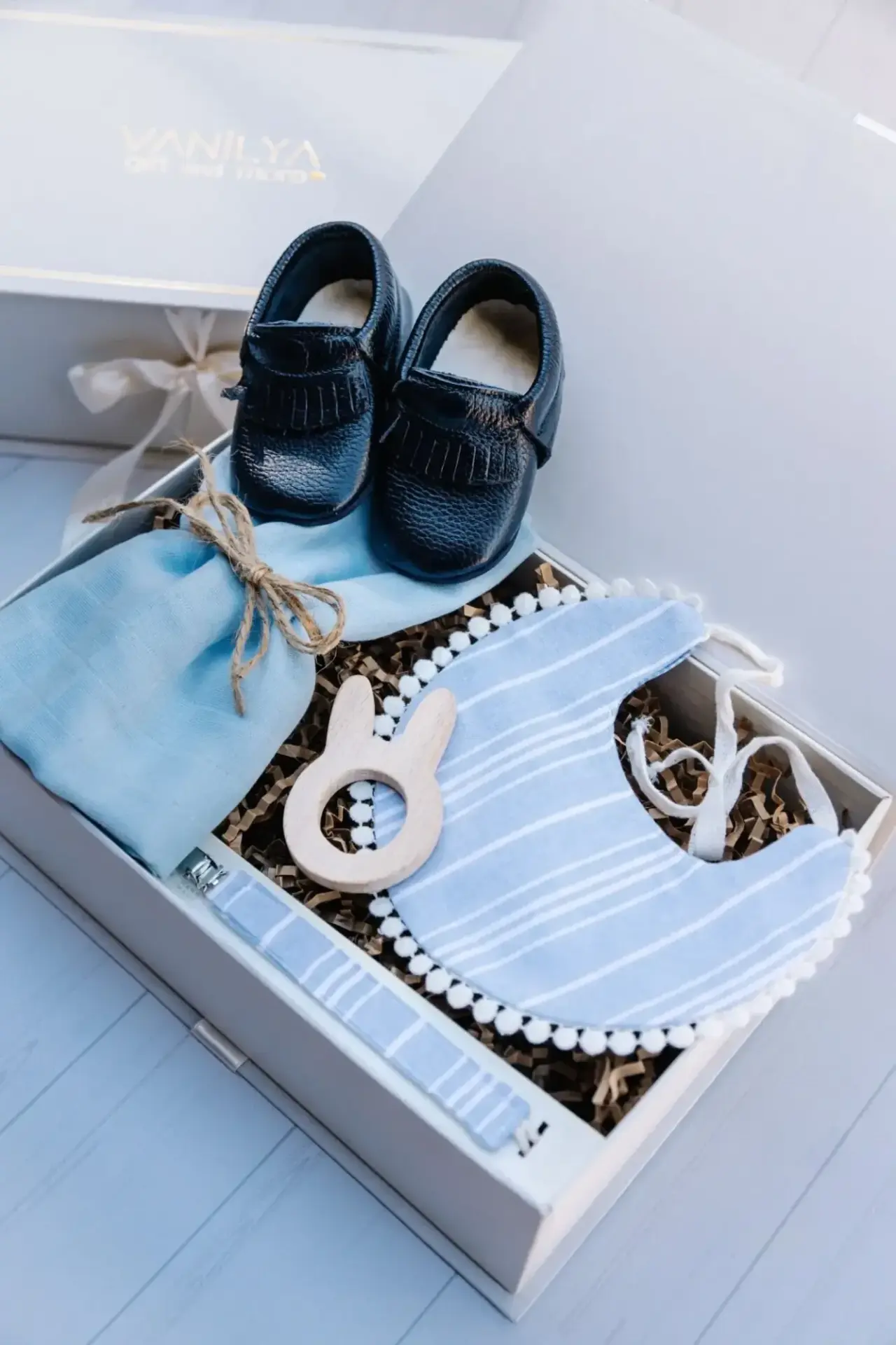 Erkek Bebek Hediye Seti - Yenidoğan Hediyesi - Mavi Çizgili