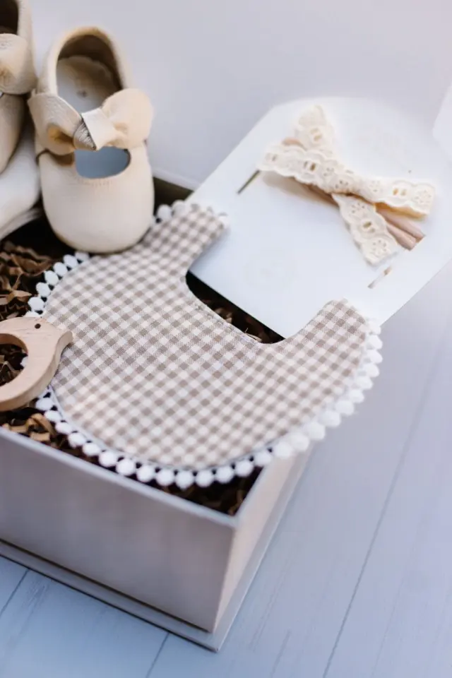 Kız Bebek Hediye Seti - Yenidoğan Hediyesi - Naturel Pötikare