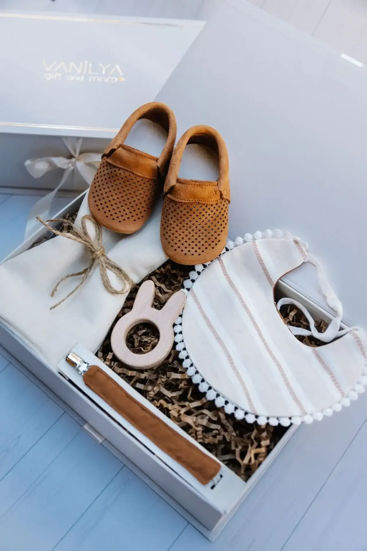 Erkek Bebek Hediye Seti - Yenidoğan Hediyesi - Krem Taba