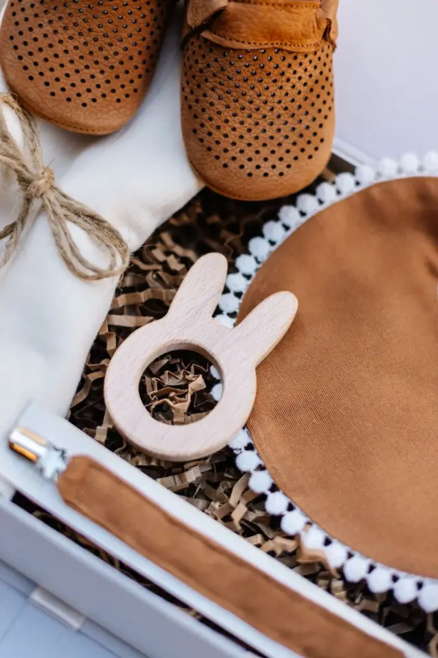 Erkek Bebek Hediye Seti - Yenidoğan Hediyesi - Taba