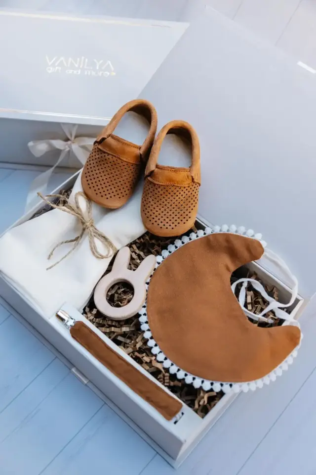 Erkek Bebek Hediye Seti - Yenidoğan Hediyesi - Taba