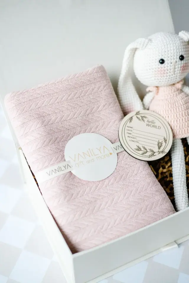 Kız Bebek Amigurumi Tavşan Hediye Seti-Somon