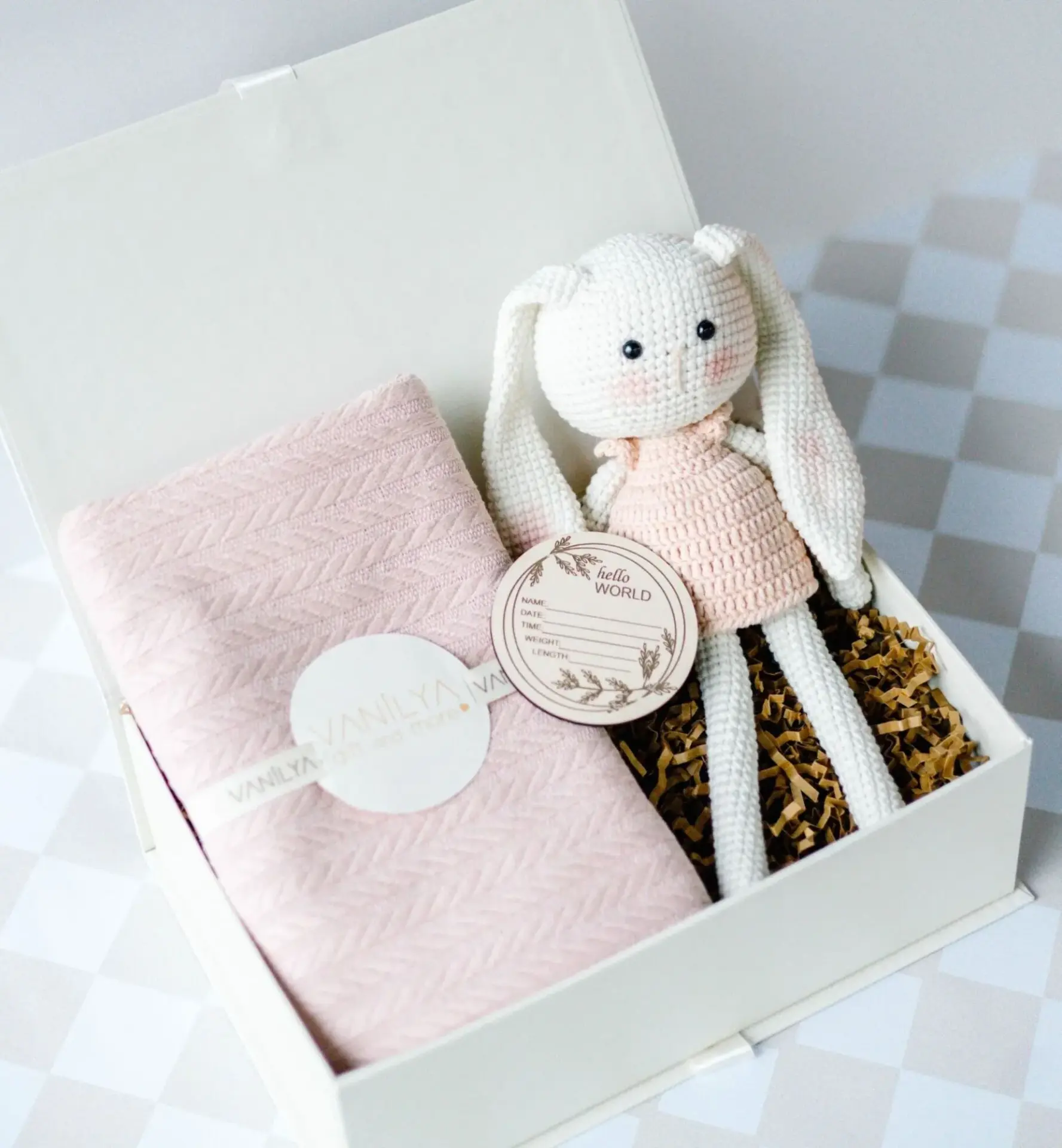 Kız Bebek Amigurumi Tavşan Hediye Seti-Somon