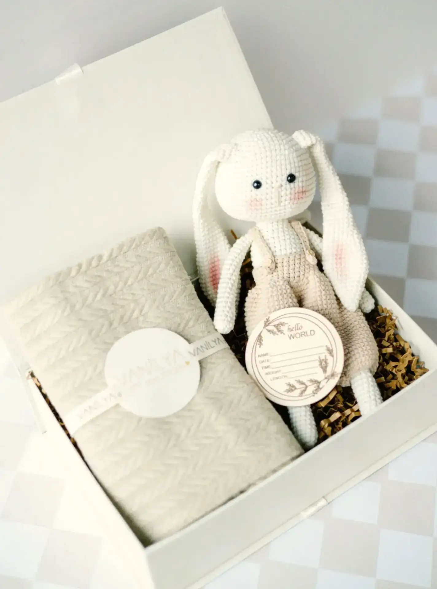 Erkek Bebek Amigurumi Tavşan Hediye Seti-Bej