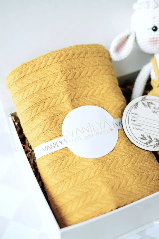 Erkek Bebek Amigurumi Kuzu Hediye Seti-Sarı